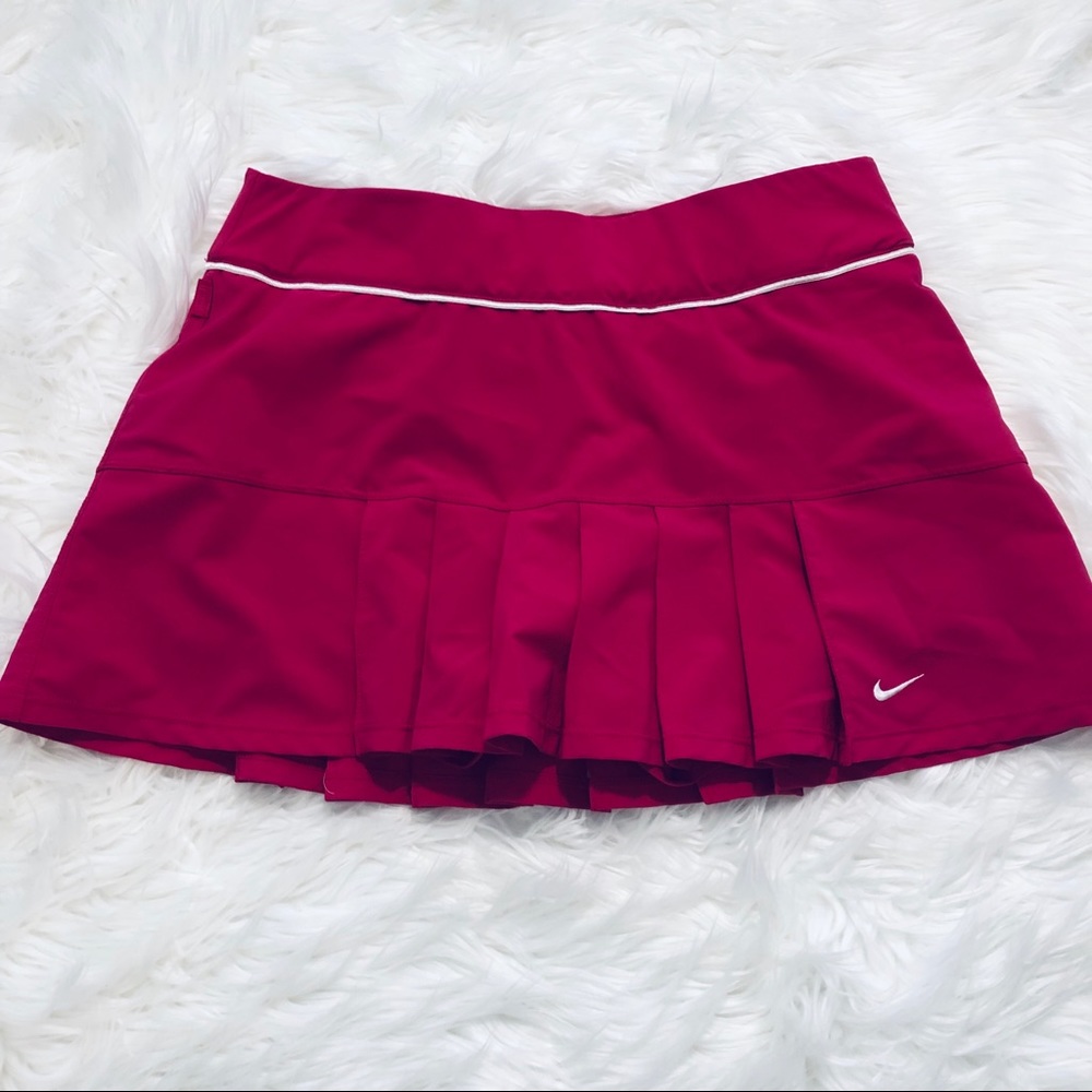 EUC: Nike DRI-FIT Maroon Tennis Skirt